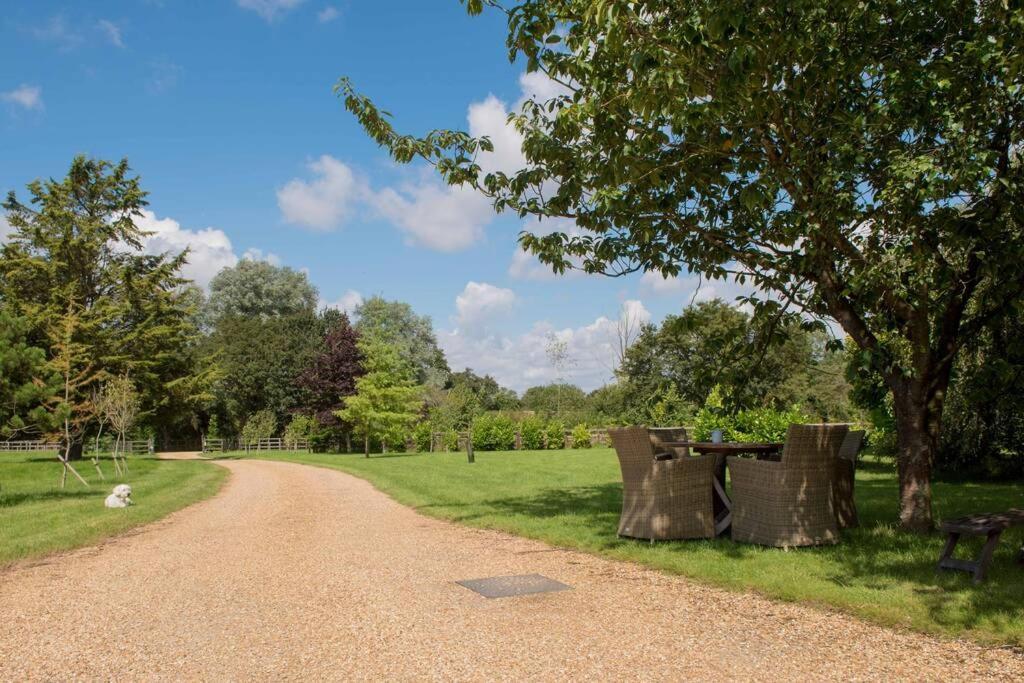 Immaculate Barn Annexe Close To Stansted Airport Great Dunmow Exterior foto